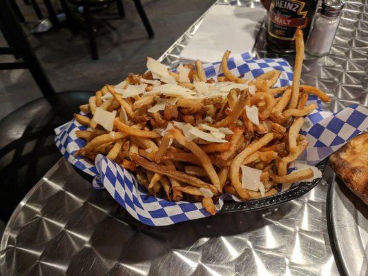 Parmesan truffle fries - small (plenty for 3 people)