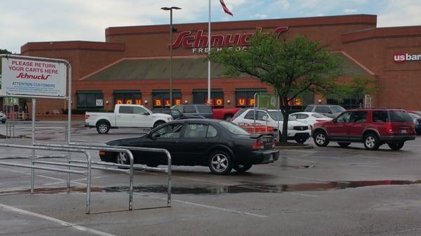 From back of parking lot the store looks clean and safe WRONG