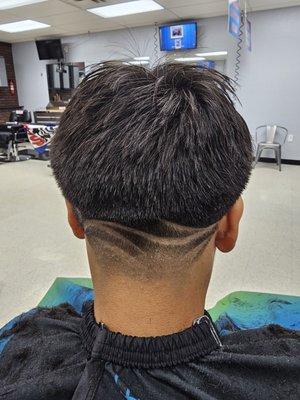 CLEAN TAPER FADE WITH FREESTYLE.