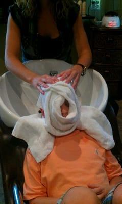 Hot towel treatment & scalp massage.