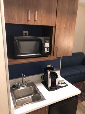 Nice little kitchenette in room.