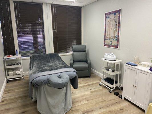 Spacious and clean treatment rooms