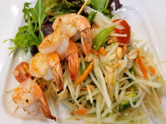 Papaya Salad, $14.99, + $6.00 for grilled prawns - 3 Stars