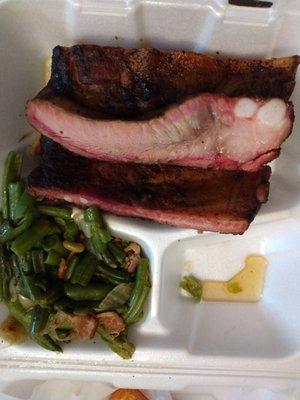 Rib plate with string beans