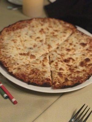 Wood fire pizza (cheese)