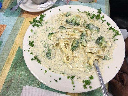 Fettuccine with broccoli