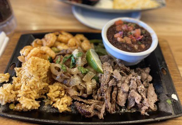 Combination fajitas and black beans