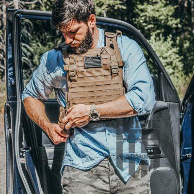 Durable tactical plate carrier.