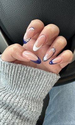 Holiday snowflake French tips