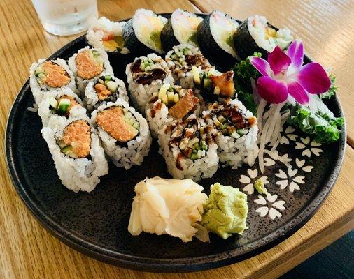 3 roll lunch special. Hubby had spicy tuna, eel, and futomaki rolls. Also miso soup was included. Delicious!