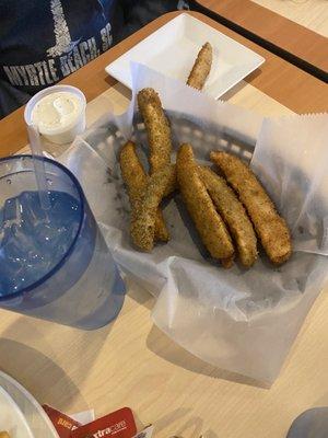 Fried pickles! (Very good)