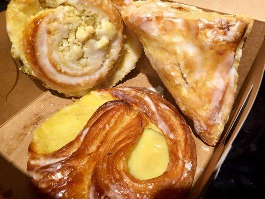 The apple turnover (right) was AWESOME! The rest is pastry with little bit of vanilla pudding - were ok- but that Apple Turnover!!!