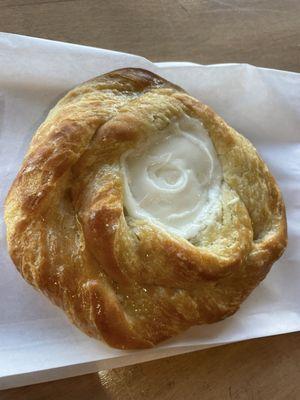 Cheese danish