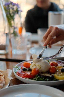 Heirloom tomatoes & burrata