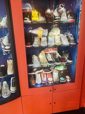 Shoe display with shoes just thrown inside