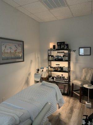 Skinology by Candice Interior Brunswick GA
 Clinical Skincare and facials treatment room