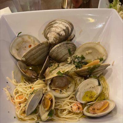 Clams Ala Denapoli with pasta