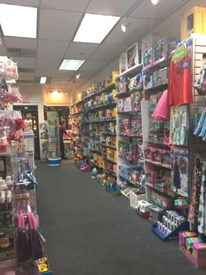 Wellesley Toy Shop -- 59 Central Street / Route 135, Wellesley           Interior