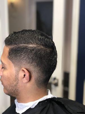 Shadow drop fade w/ scissor on top