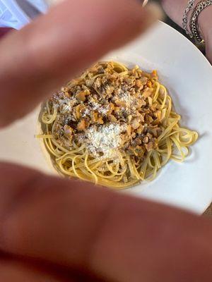 Linguine with Red or White Clam Sauce