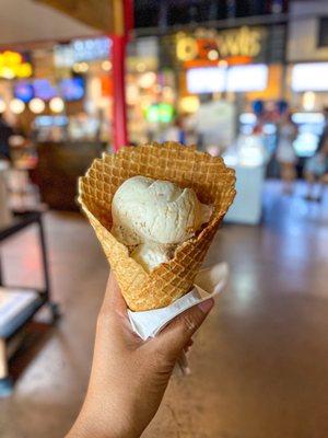 @betterwithju  lemon crunch in a waffle cone!