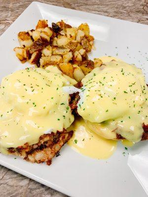 Corned beef hash eggs Benedict