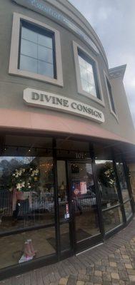 Divine Consign