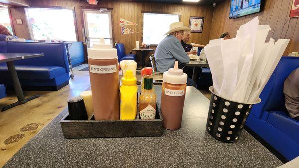 2 kinds of bbq sauce