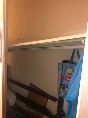 Closet shelf