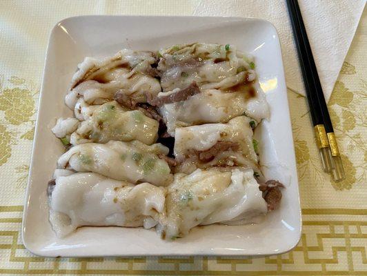 This rice rolls with beef inside  ( beef cheung fun)