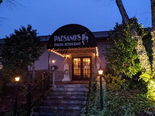 Paesano's Italian Restaurant