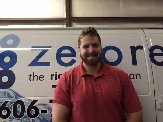 Meet Jon, our technician with nearly 2 years of industry experience. His favorite part about working with Zerorez? Meeting the customers!