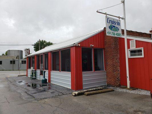 Stopped in for a bite while on the road.   Yummy !