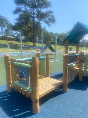 Awesome park! Not a lot of shade but fantastic for all ages!!!