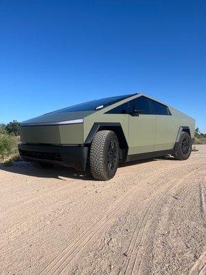 Tesla Cyber Truck 3m Military Green