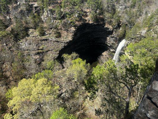 Cedar Creek Falls