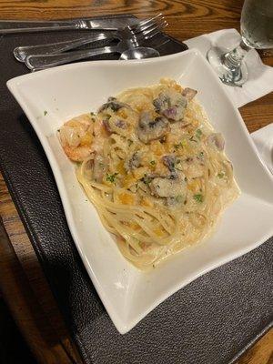 Harvest pasta with shrimp