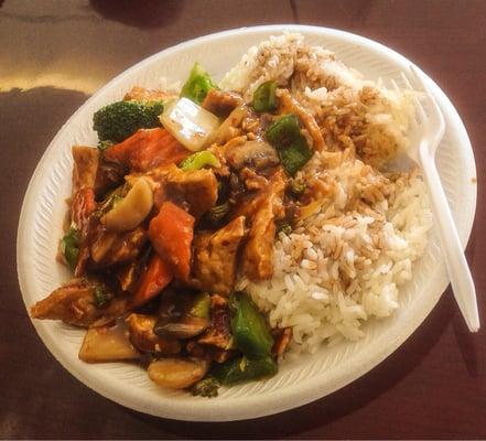 Vege-spicy-tofu and vegetables with rice. Yum!