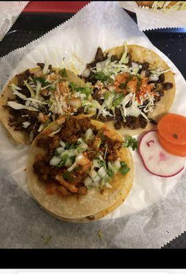 Tacos de asada y adobada