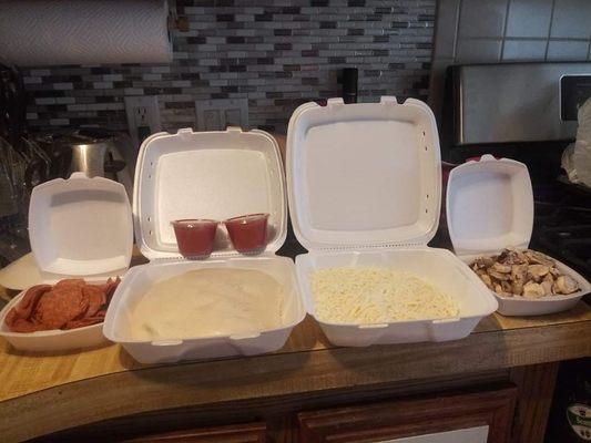 The XXL pizza kit from Poppa Joe's Pizzeria.