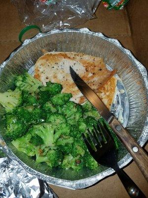 Grilled chicken with sauteed broccoli