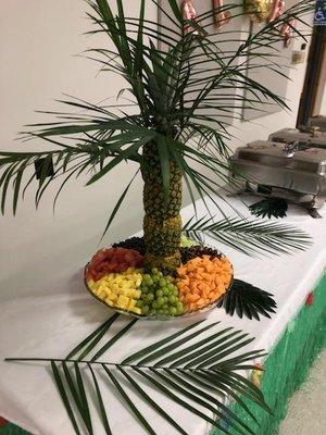 Pineapple Tree with fresh fruit