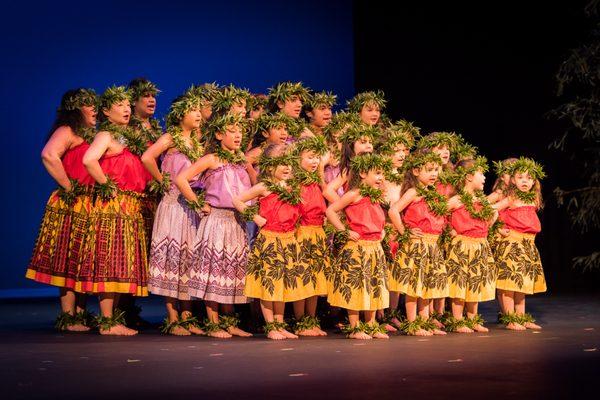 Oli Aloha from all Hula Kahiko Dancers at Hō'ike 2017