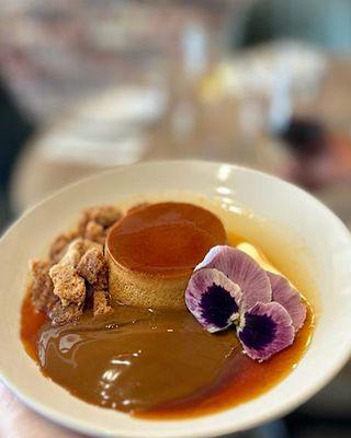 Flan con dulce de leche