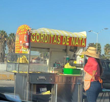 Vendors at the border