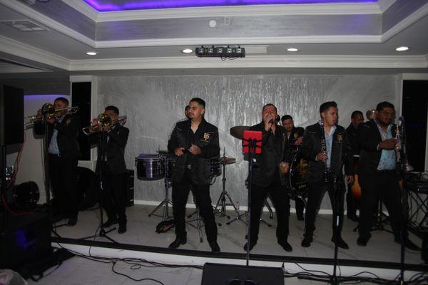 Banda available for your special day.