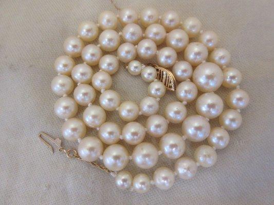 Akoya cultured pearl necklace