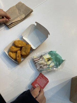 6 Piece McNuggets and Apple Slices