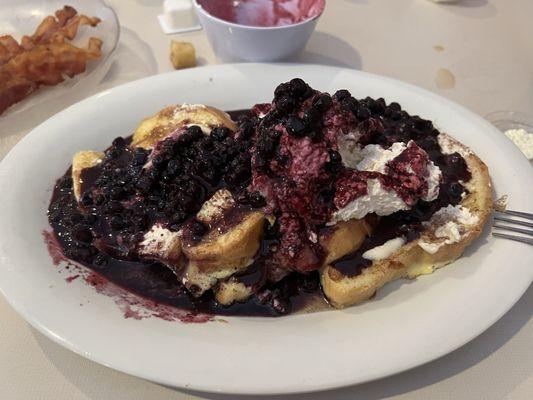 French toast with blueberry