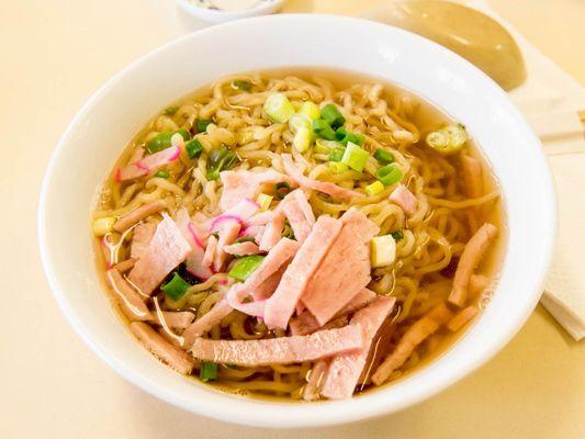 Saimin noodle soup